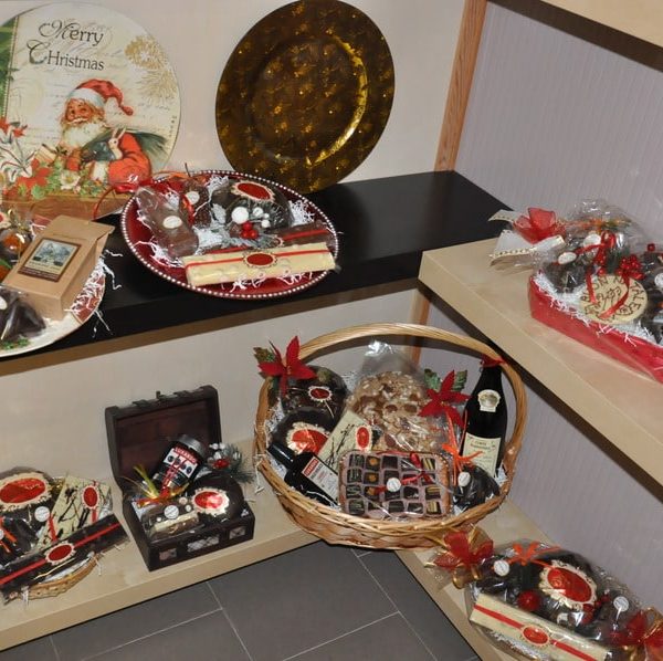 showroom-natalizio-cioccolato-artigianale-dolciaria-tina6